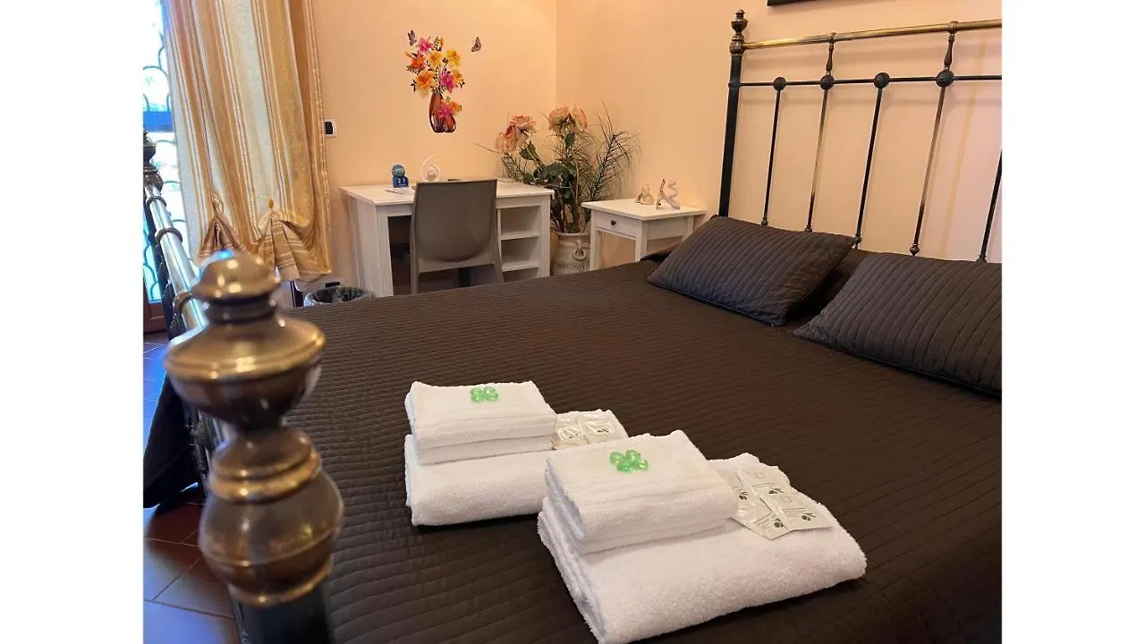 Airport Rooms - Bari 0*,