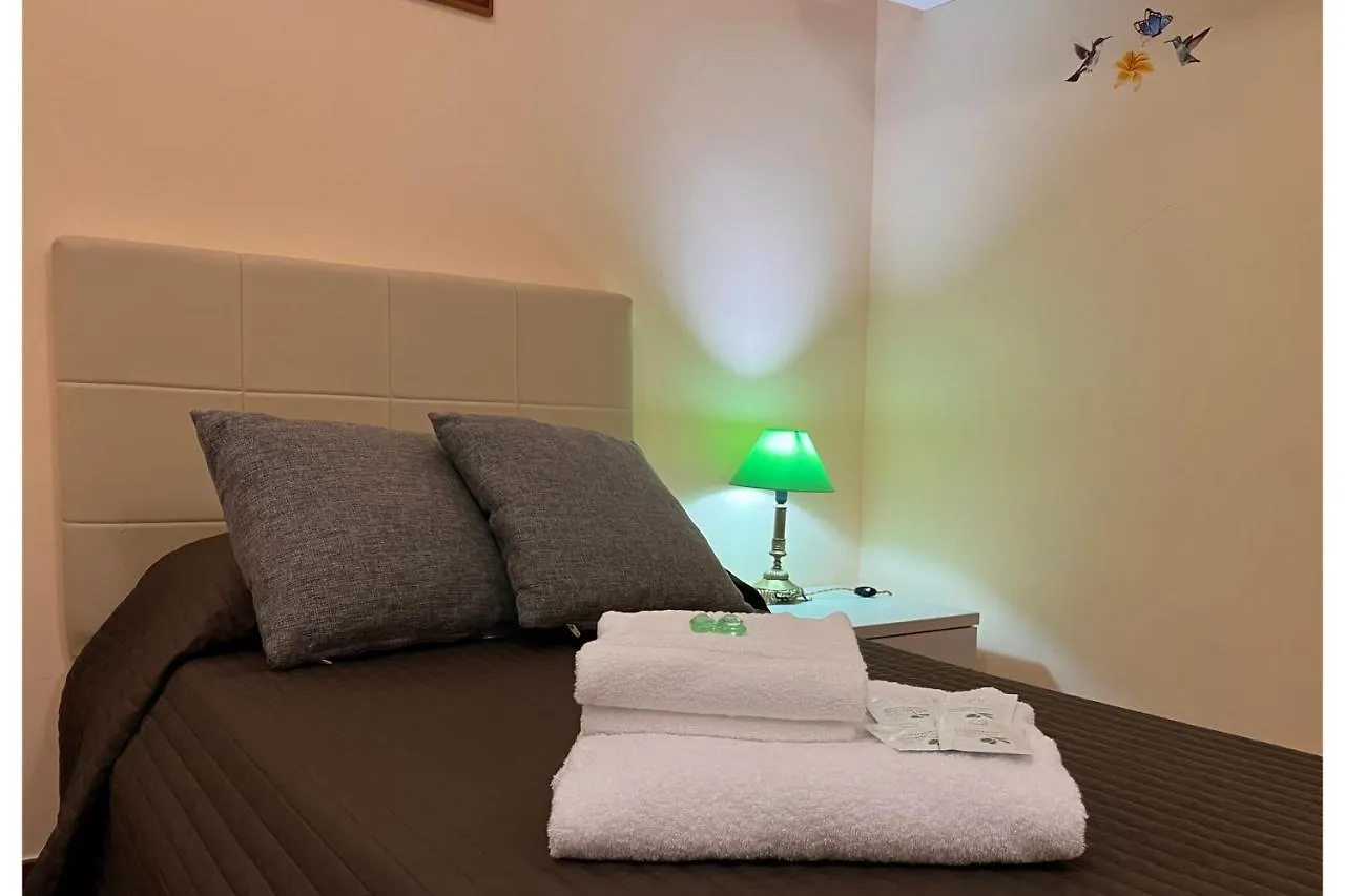 Homestay Airport Rooms - Bari