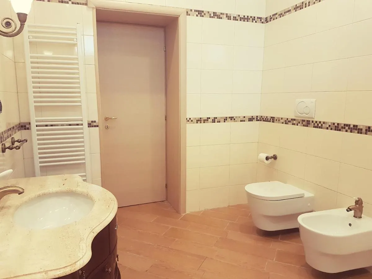 Airport Rooms - Bari 0*,